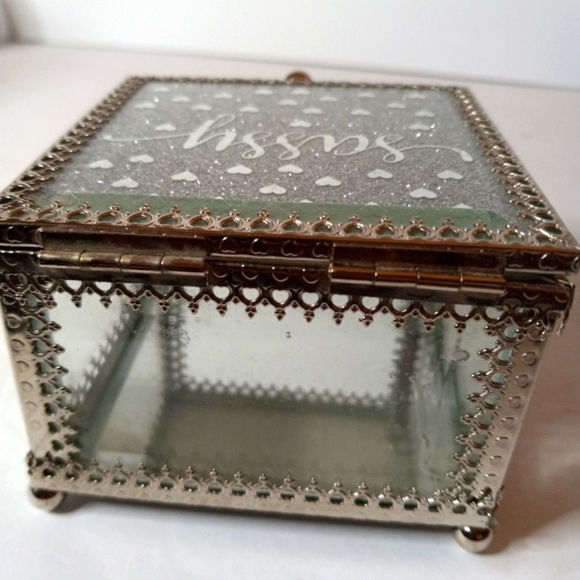Kensie Home Mirrored Glass Jewelry Box with Glittery Sassy Top! - Picture 4 of 6